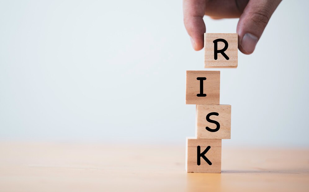 Business Intelligence reports: A better way to Identify, analyze and mitigate risks.